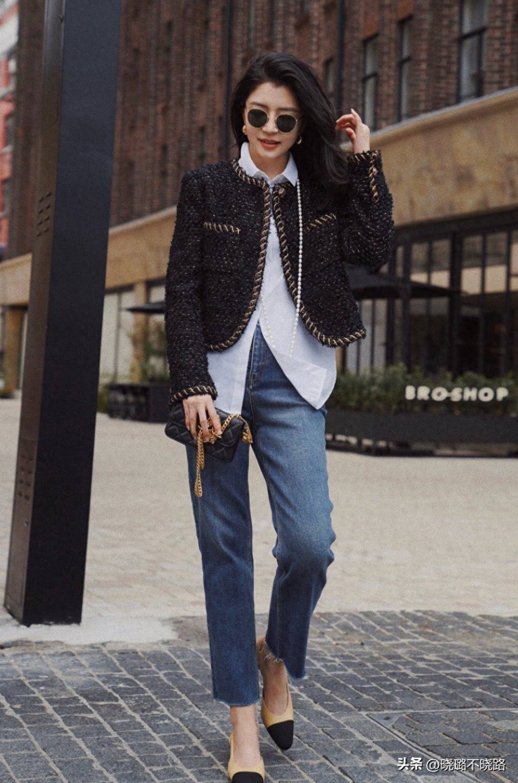 博主三木也放弃风衣了,穿起"小香风"扮时髦,气质瞬间高级多了_外套