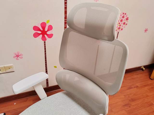 跟风入手联想小新人体工学椅,办公、小憩睡眠,都能轻松实现