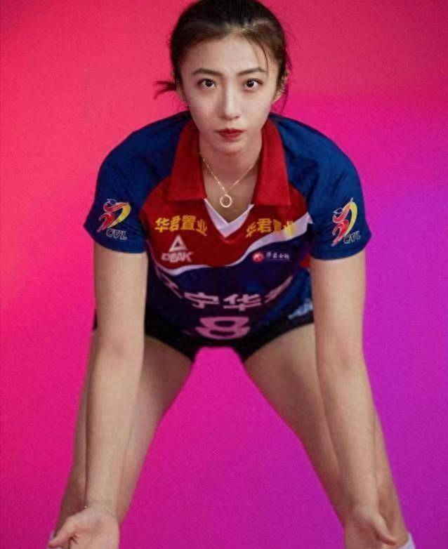 蔡斌装都不装了,6个字推出33岁丁霞背锅,网友恼怒:蔡斌下课吧_比赛