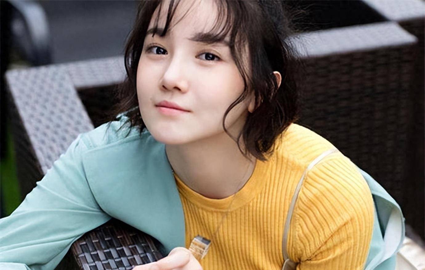 "新晋小花"陈小纭:出道13年,曾因身材感到困扰,最终苦尽甘来_游泳