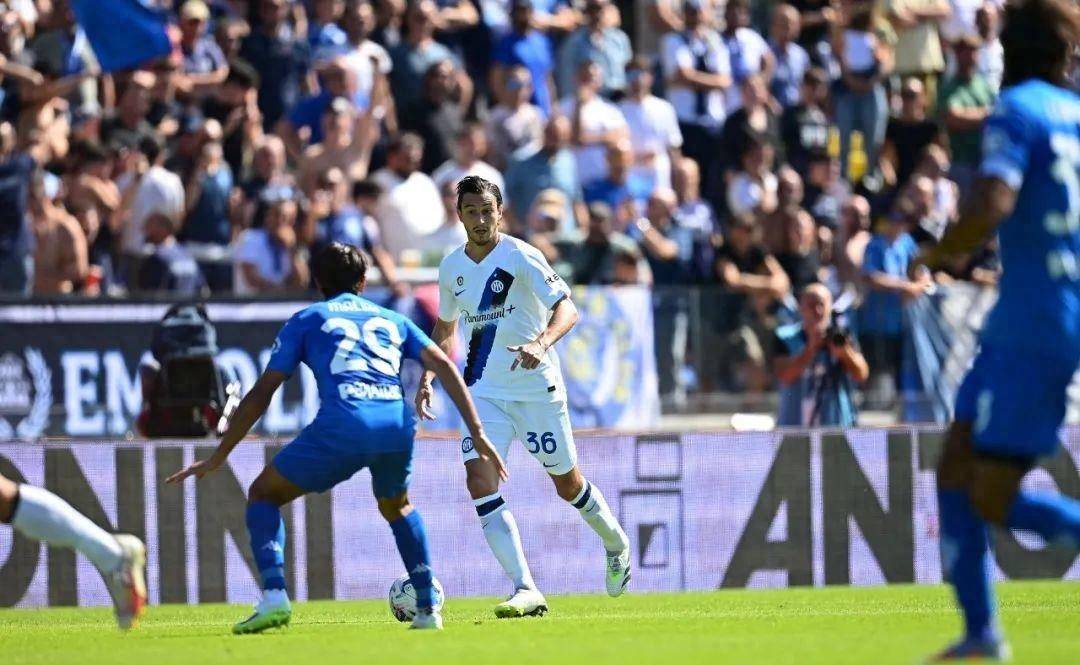 迪马尔科惊艳世界波,因扎吉五连胜无暇场面焦灼_比赛_图拉姆_球门