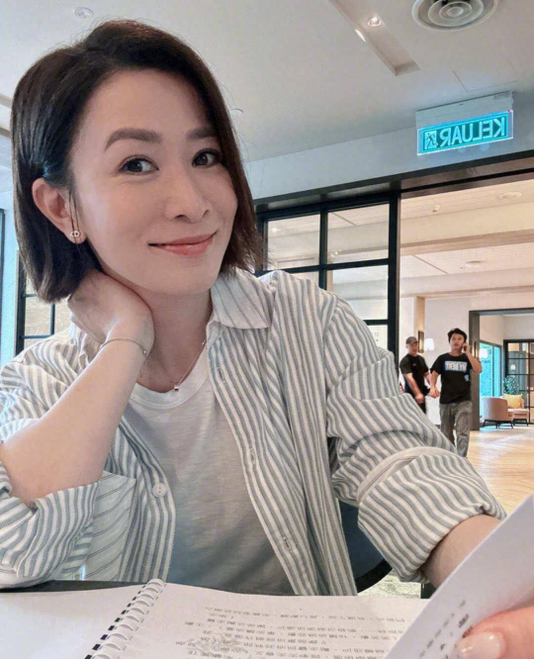 "七魔女"终于合体,寿星被指消瘦不少_佘诗曼_姚乐怡_工作