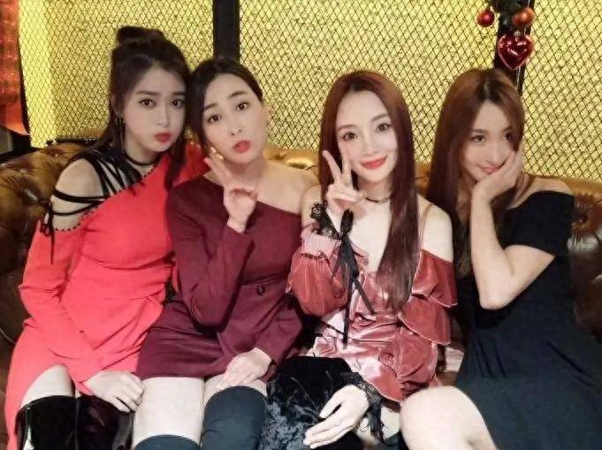 近几年的马苏一直不温不火,事业没有起色,与李小璐10年的闺蜜情也在她