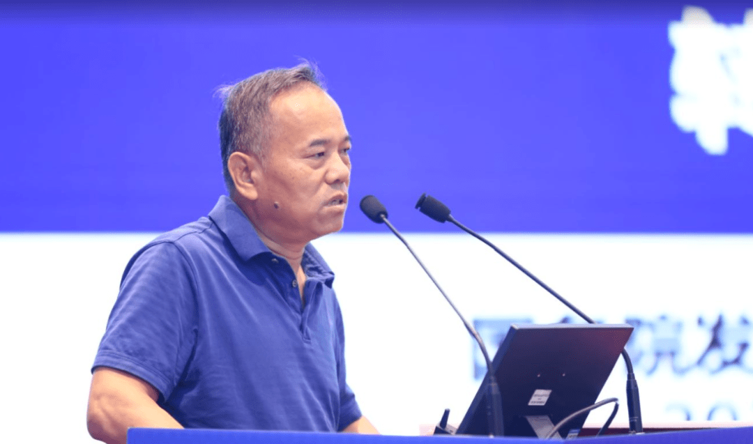 清华大学互联网产业研究院院长,清华大学经济管理学院教授,博士生导