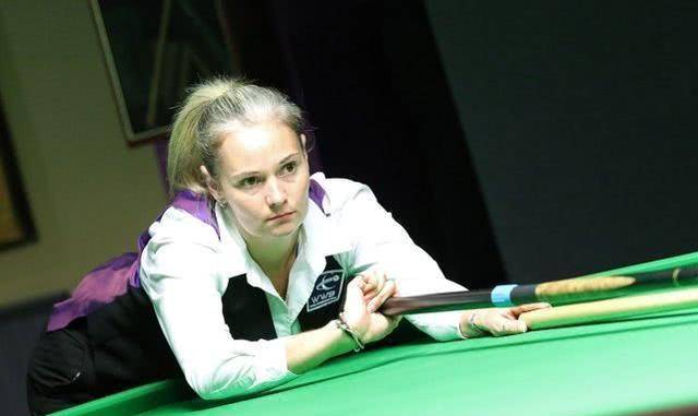 英锦赛中,她遭遇了小组赛的不利开局,首战以1-2不敌印度选手娜塔莎