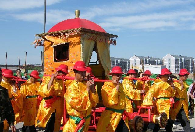 泼在张居正身上的一盆脏水:他的一顶大轿三十二人抬,未免太扯了_明朝