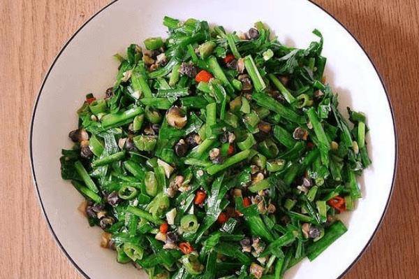 这道菜炒韭菜,每天炒一顿,味道棒极了,不伤腰,肠滑_蜗牛_小米_做法