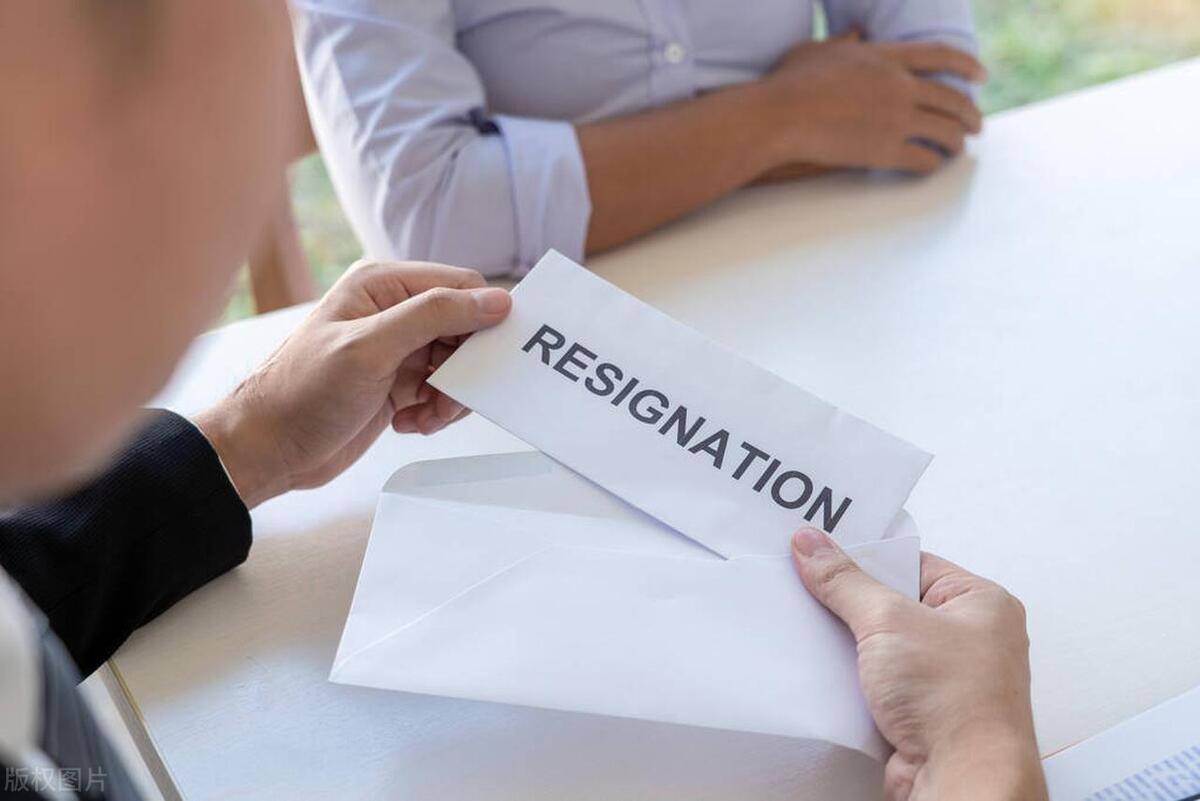 花西子事件引李佳琦怼粉，聚焦职场弊端，广受网友关注_搜狐网