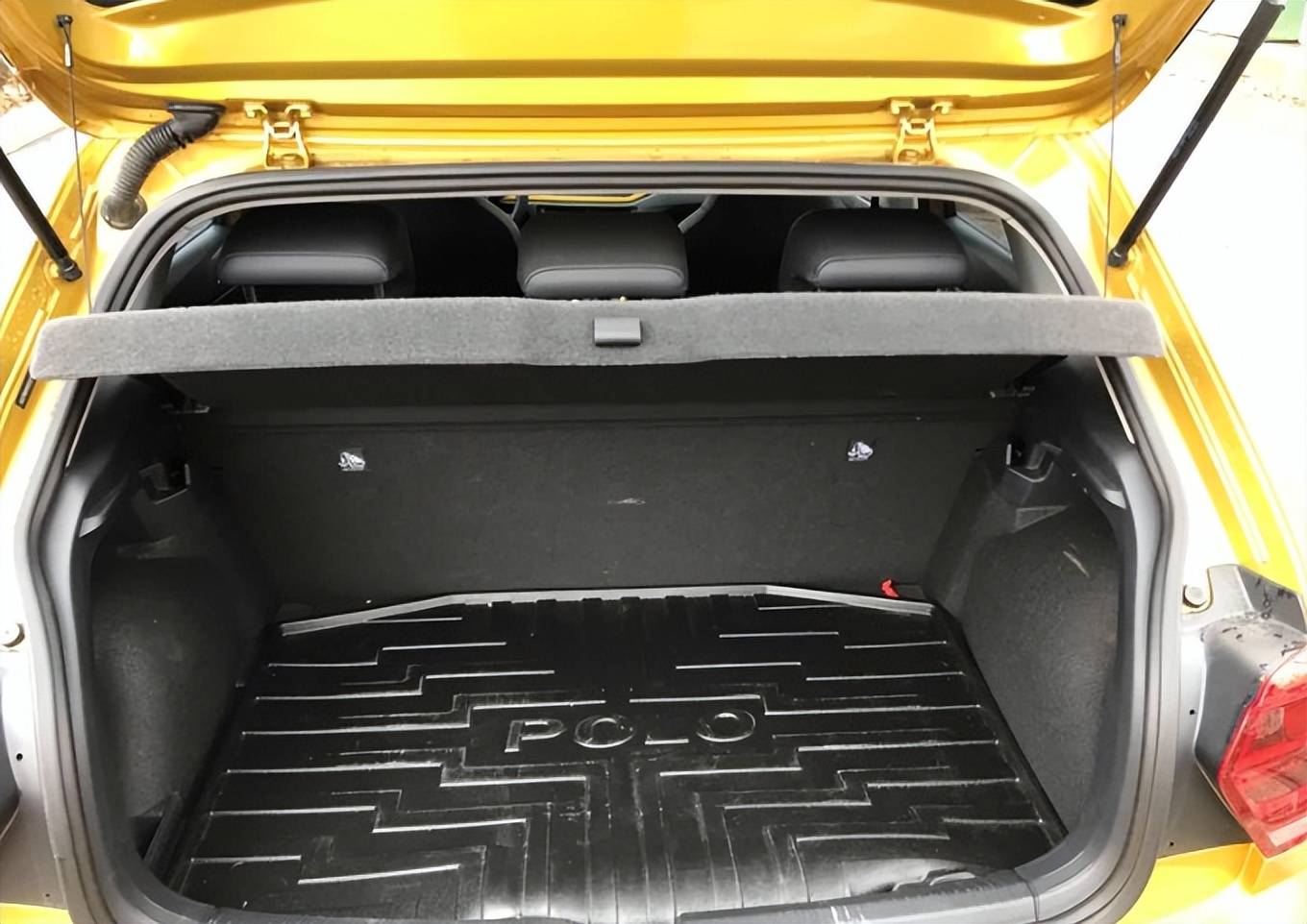 23款polo plus年轻时尚还配置高,比飞度更值得选_搜狐汽车_搜狐网