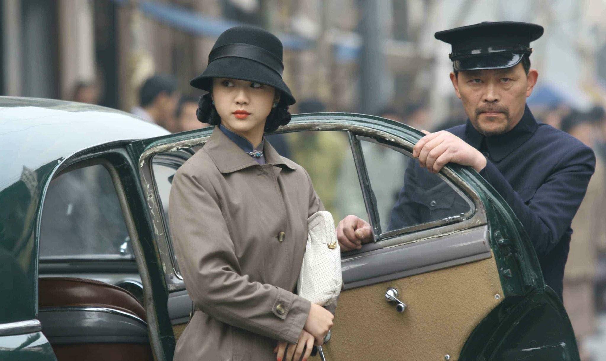 1949年,40名女特务潜入我军,意图与我军干部结婚,王震如何化解_阿香