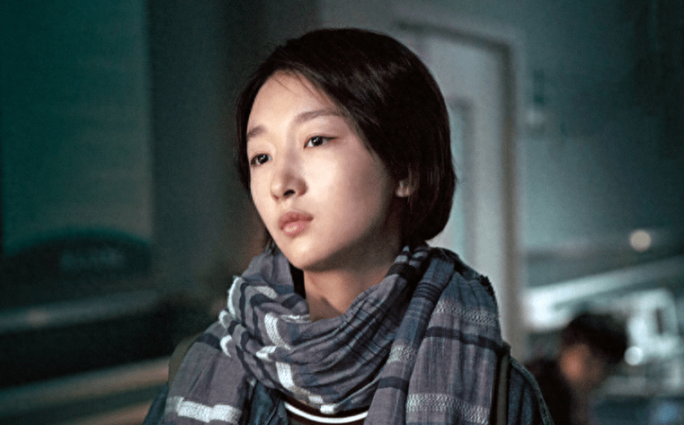 曾志伟拽的不是周冬雨的手,而是整个娱乐圈的丑陋,两人什么关系