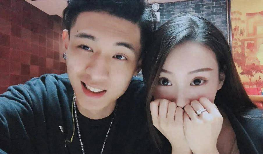 秦霄贤家境不错,却喜欢相声,让大部分人很难理解_因为_观众_富二代