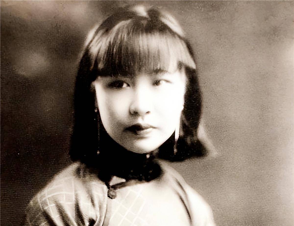 溥仪亲妹妹韫颖街边摆摊,马未都拿一极品官窑,她却看都不看_生活_因为