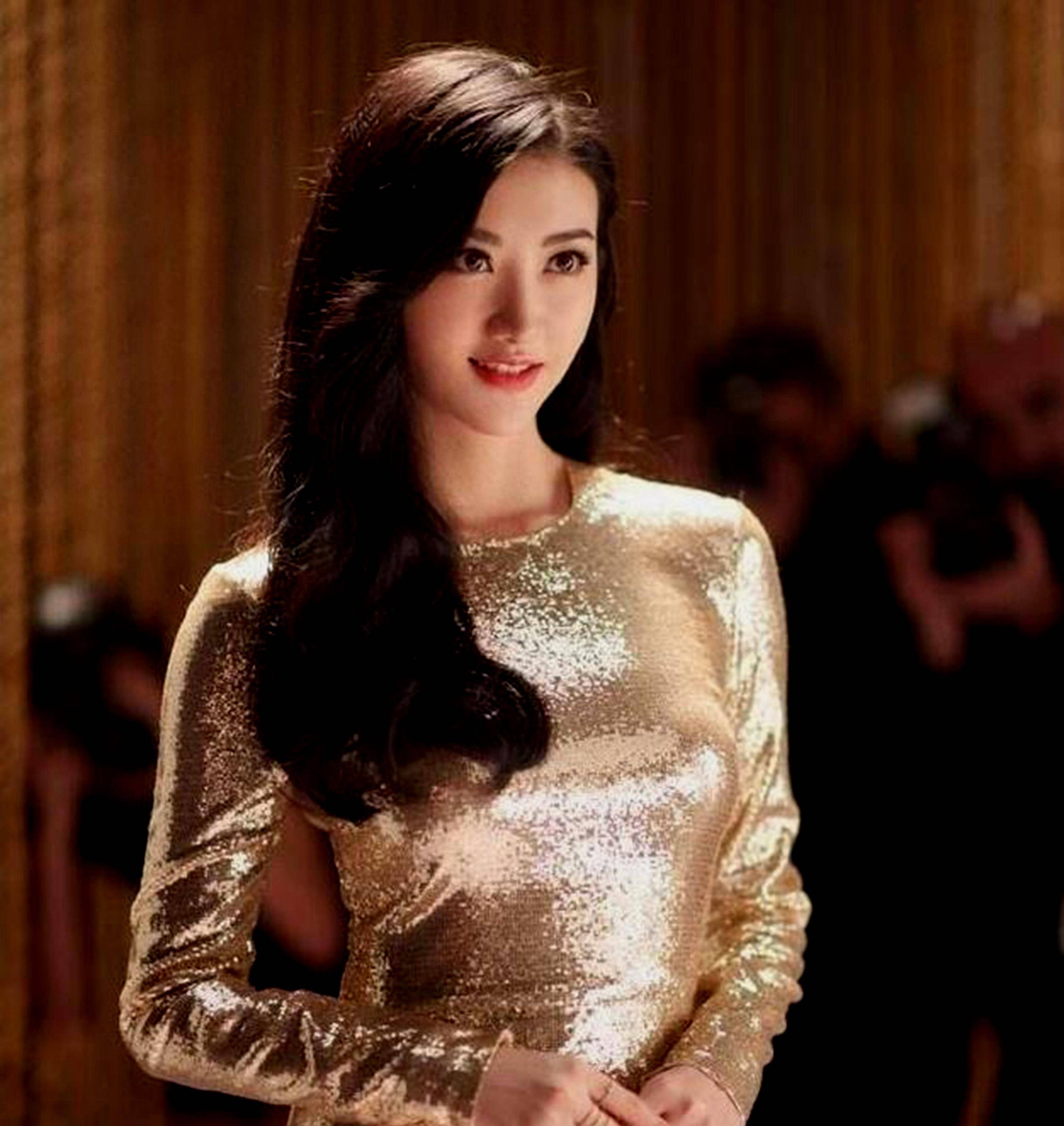 "蜜桃臀"过时了,景甜的"括号臀"才叫惊艳,网友:这也太美了_魅力_观众