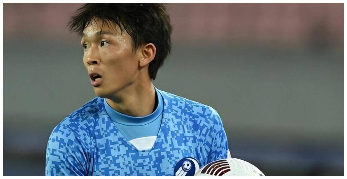 一场0 2验出两位国脚真成色,遇强队就怂难当大任,扬科维奇看不上