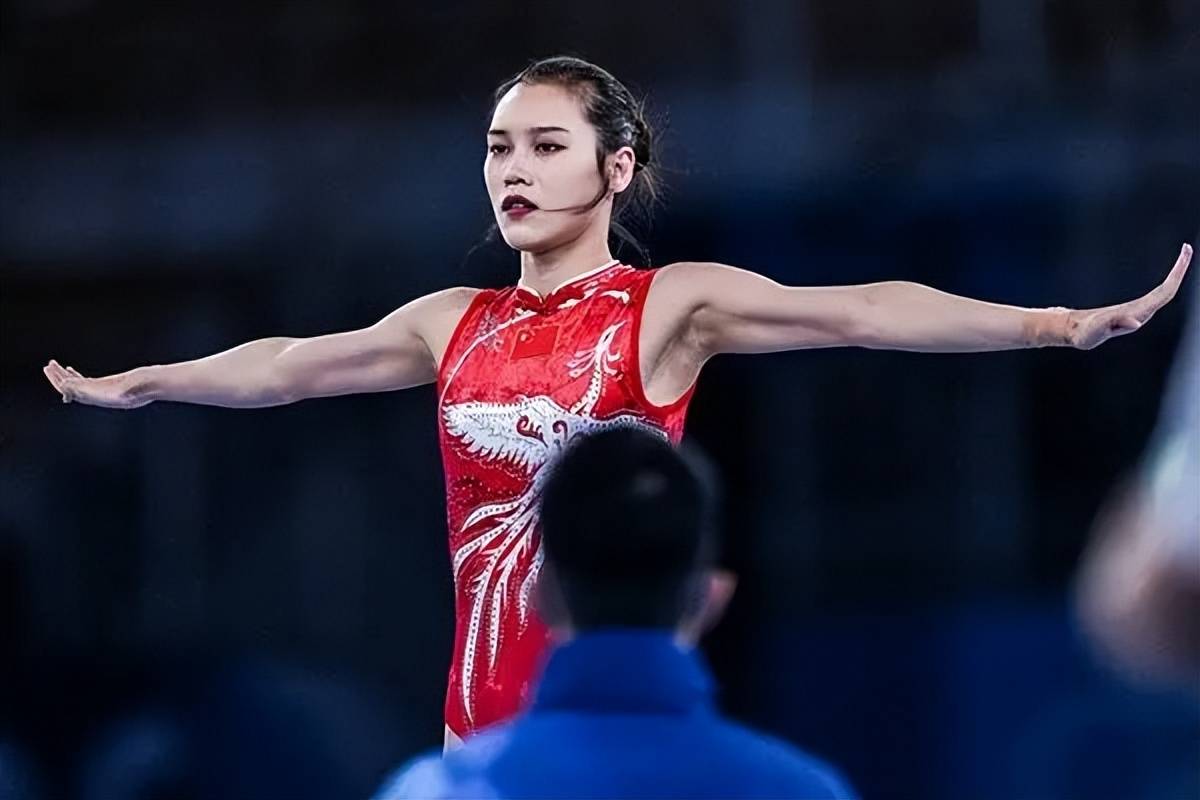 蹦床女神 朱雪莹:距离蹦床项目"大满贯"目标又前进了一步_金牌_亚运会