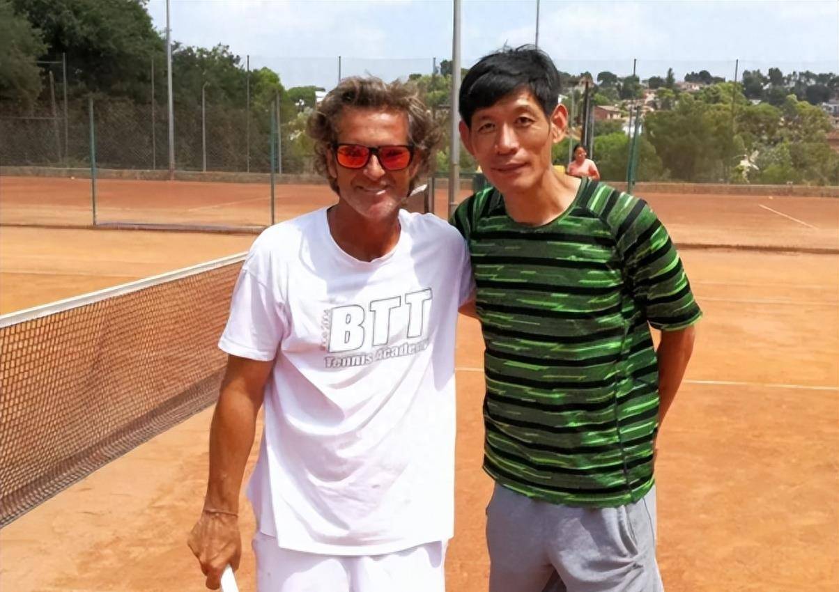 足球运动员父亲:花2000万培养一位亚运冠军_张卫华_网球_中国