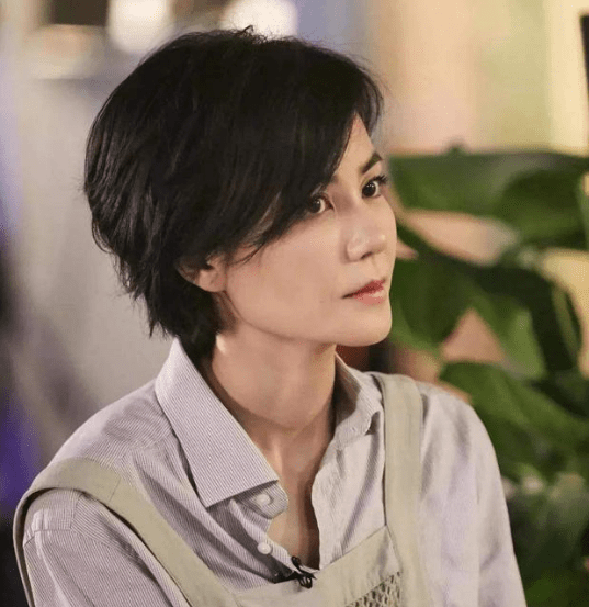 王菲的两个孩子更是受到了网友们的关注,因为是天后的孩子,自己本身就