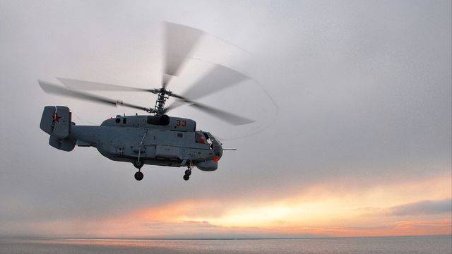 号称海洋魔鬼,世界顶级中型反潜直升机,ka-27pl不愧是大国中的利器