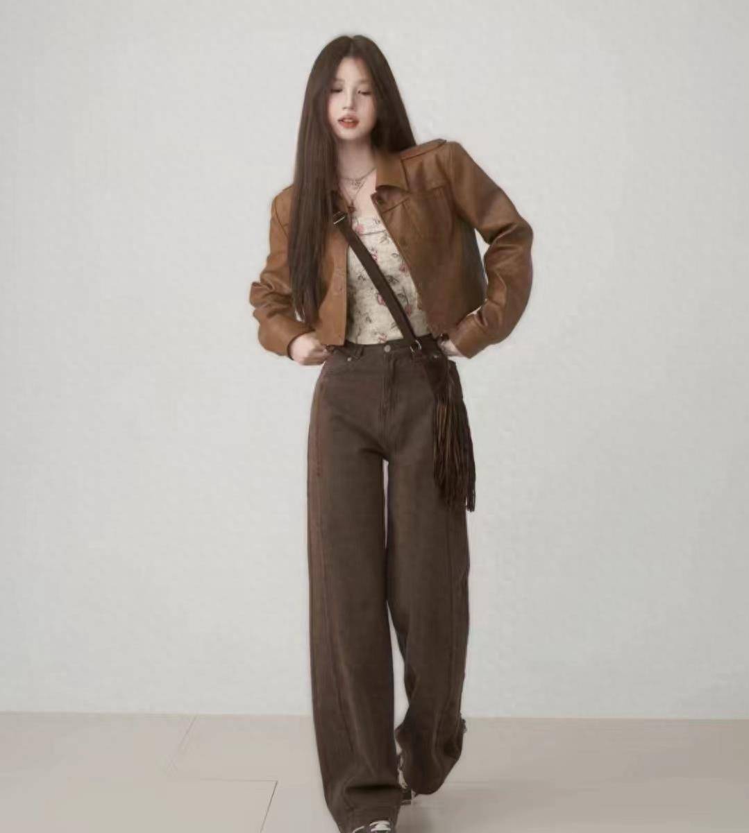 秋天穿"咖啡色衣服"的女人看起来非常美丽,优雅,有品味!