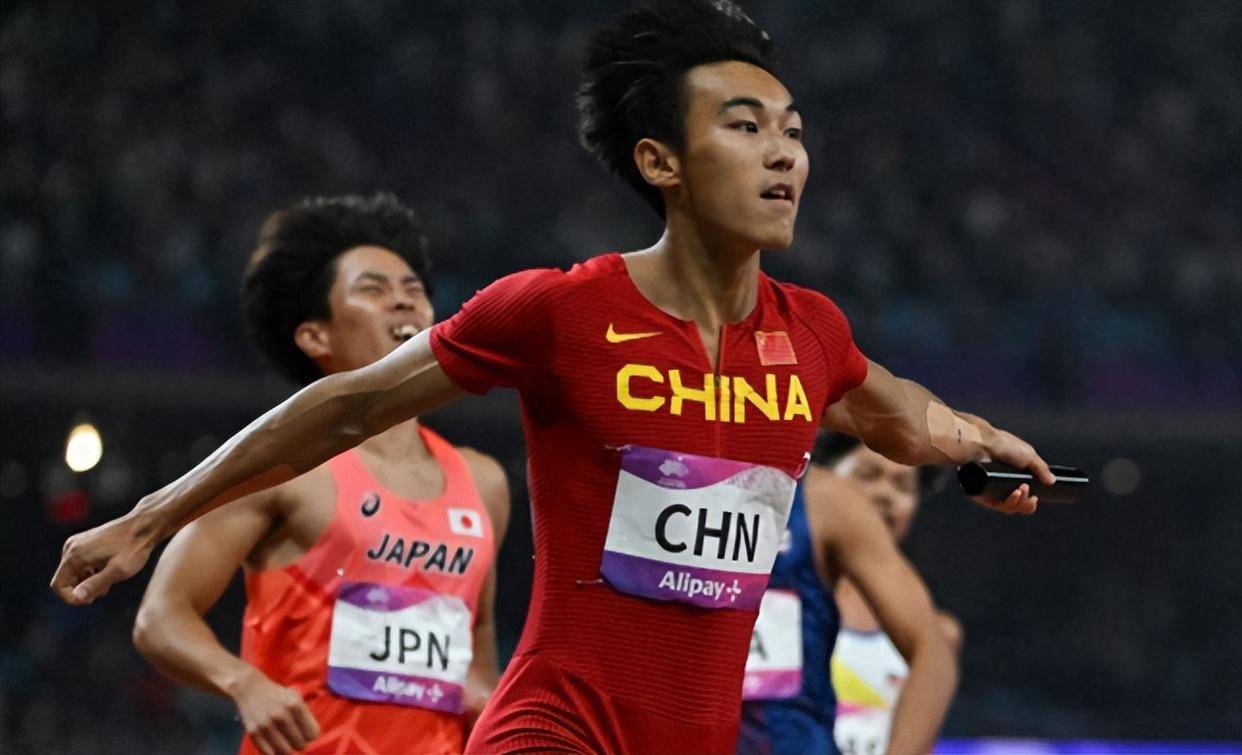 勇往直前强势逆转,田径短跑运动员——陈佳鹏_中国_父母_大赛