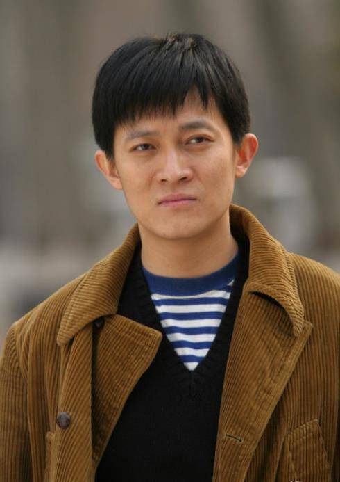 杨志刚:男舞者出身却成演员,曾因拍戏导致烧伤,重度抑郁_表演_郭靖宇