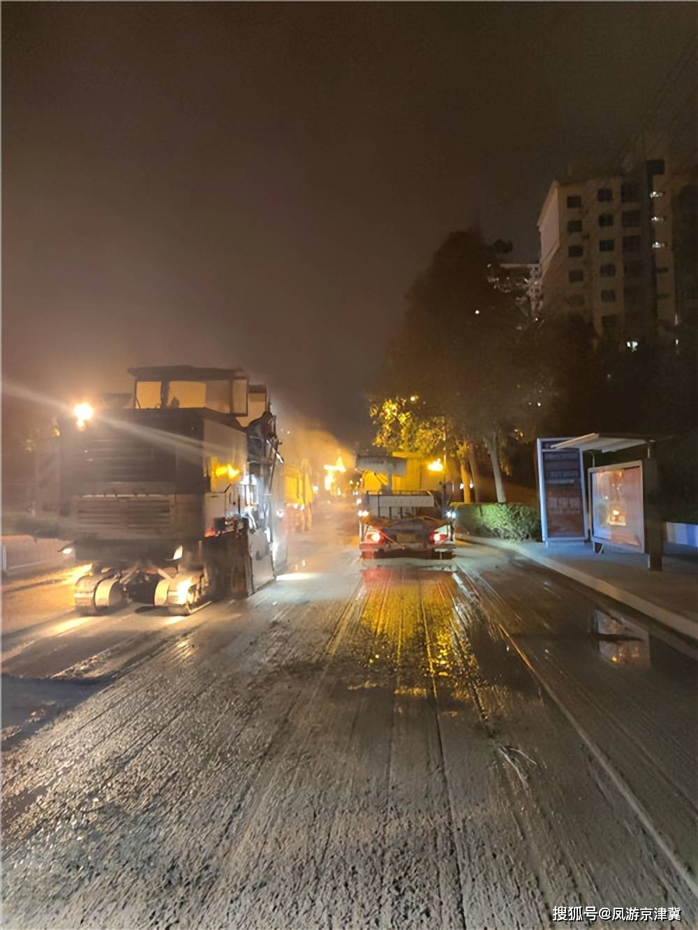 保定:保畅通提"颜值" 道路铣刨"不打烊"