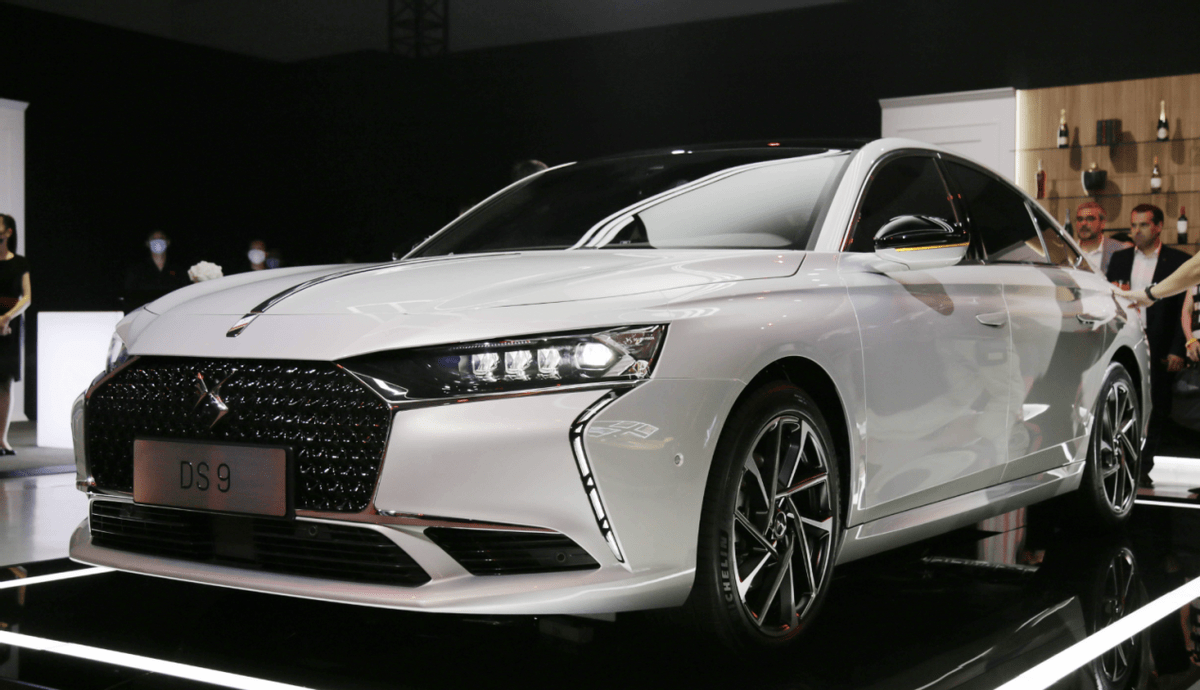 全新2024款ds 9已经正式上市了,老规矩,我们还是先说价格,就一款45thp