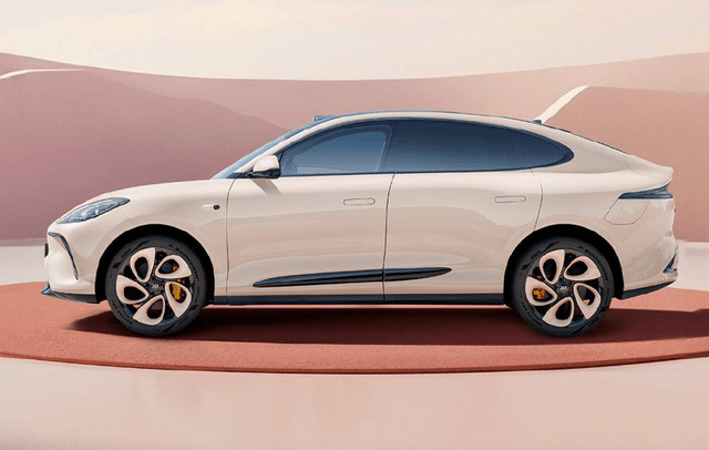 800伏平台中大型SUV 这是要围剿小鹏G6?