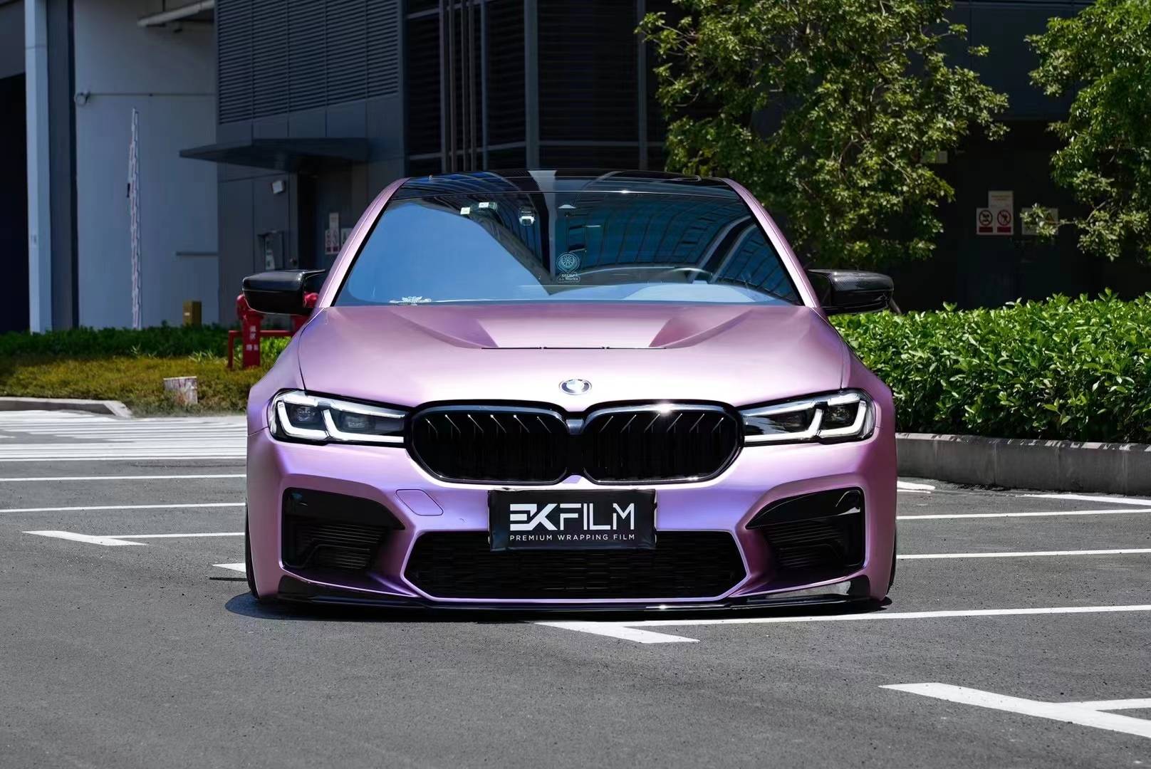 宝马汽车ek改色膜树莓粉紫 ,粉与紫的温柔碰撞_爆表_女孩_回头率