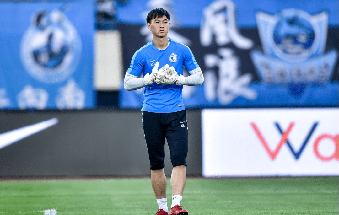 首发预测门将:葛彭后卫:李振,崔仲凯,纪政玉,张宏疆