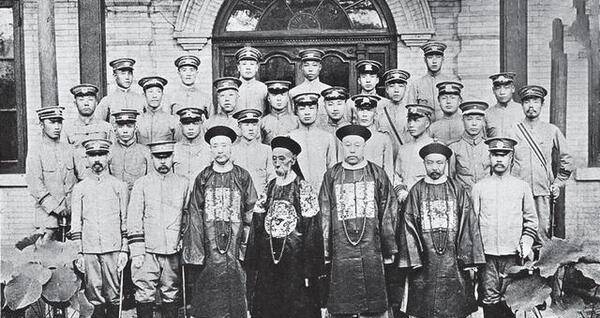 他一提款,银行被提空,引发金融危机_奕劻_庆亲王_千年