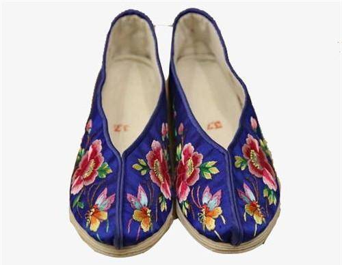 古代人投河自尽时,为何总要留一双鞋在河边?