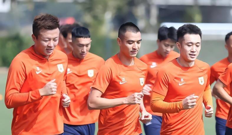 张玉宁或助国安阻击海港,崔康熙率队三连胜逆转夺冠_刘彬彬_训练