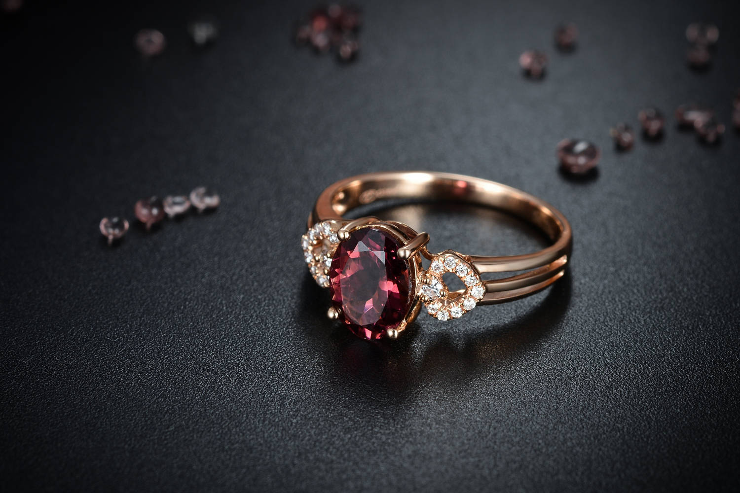 碧玺珠宝首饰怎么选?迷人又神秘的红碧玺_宝石_能量_意义