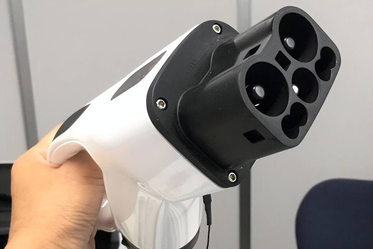 华为液冷超充站上线 零部件需求增长可期_搜狐汽车_搜狐网