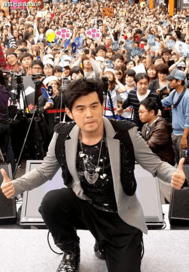 吴尊全家捧场周杰伦上海演唱会!