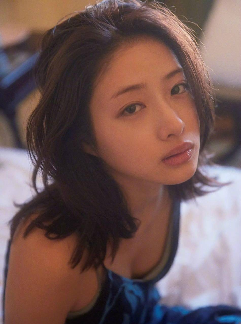 原来的石原里美以失踪母亲的身份回归!