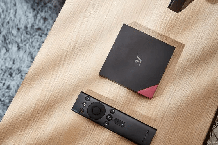 创维湃盒max网络机顶盒泰捷在工艺水准上是在业内出了名的高,曾有工厂