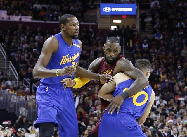 福布斯晒2023NBA收入榜单：詹库杜无悬念前三 哈登也进入前十