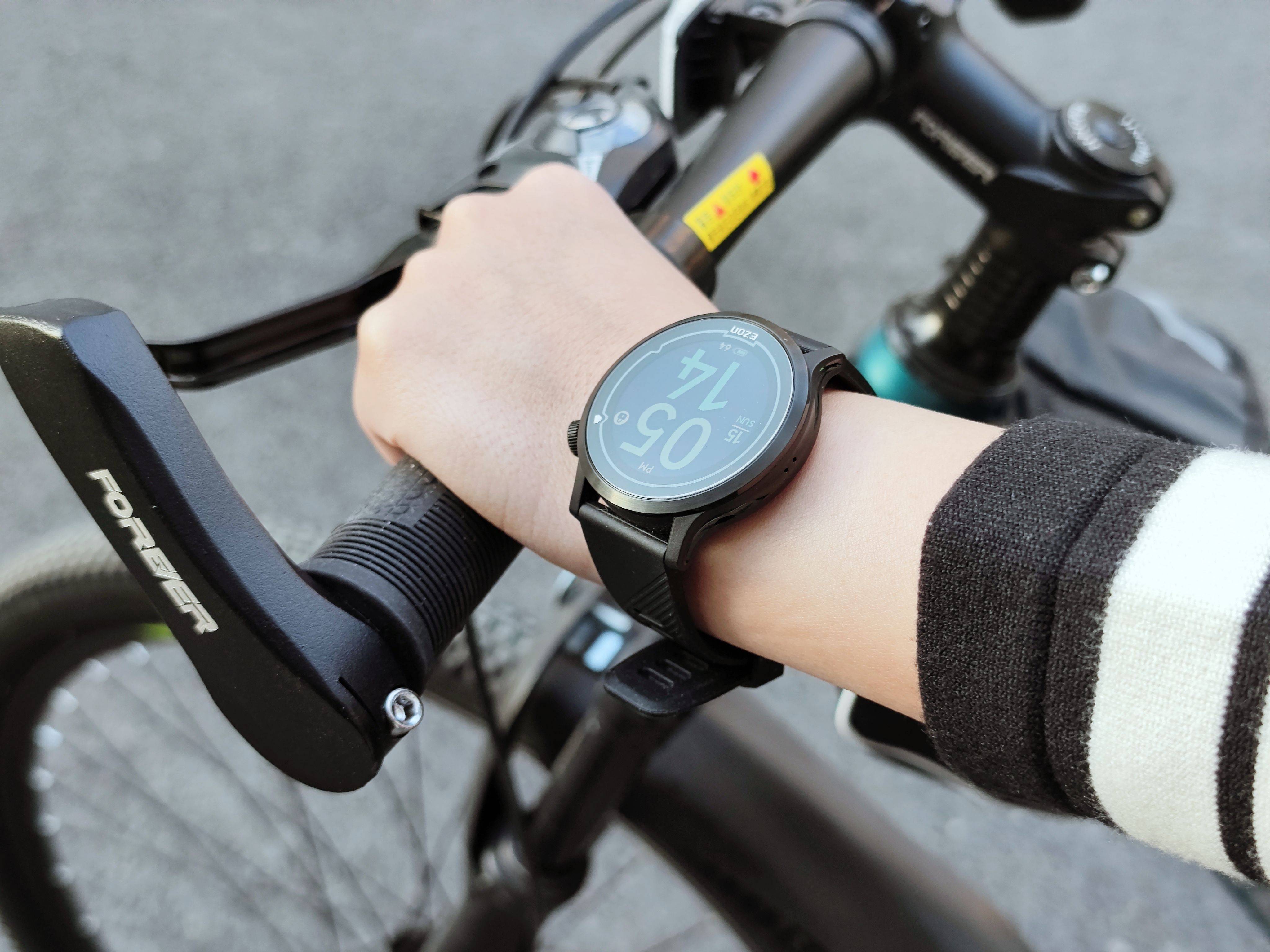 只需千元即可拿下五星定位的“腕上陪练”,宜准R7到底值不值得买?