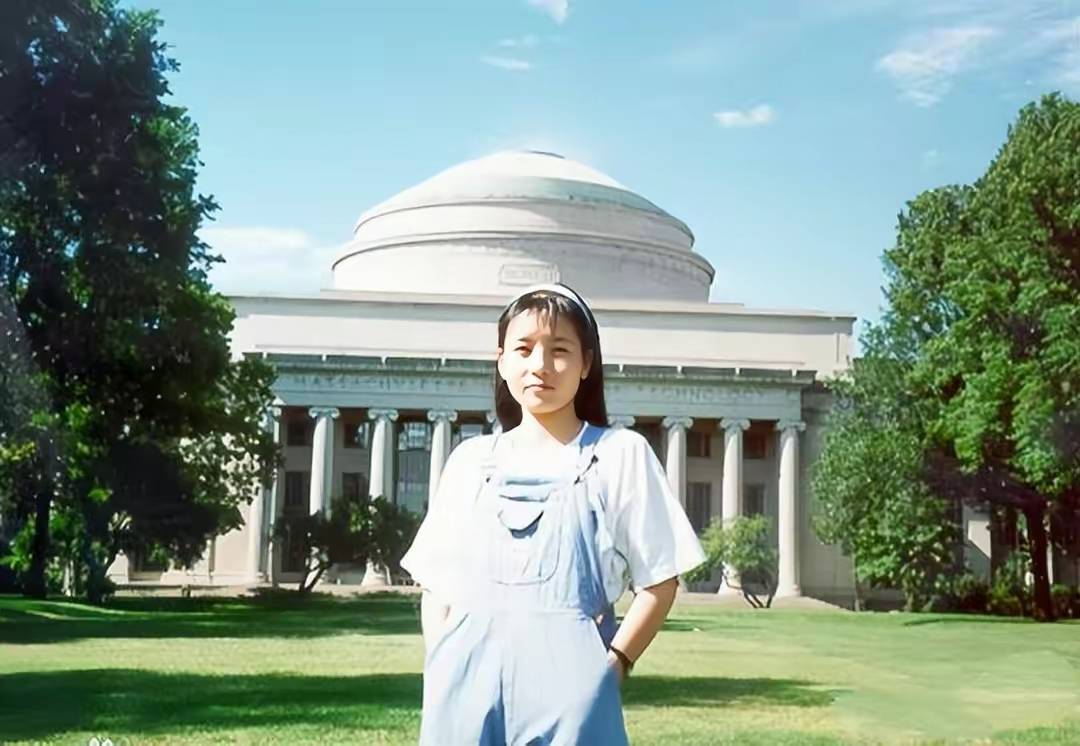 六女蔡天西:22岁获得哈佛大学博士学位,28岁时成为哈佛大学最年轻的副