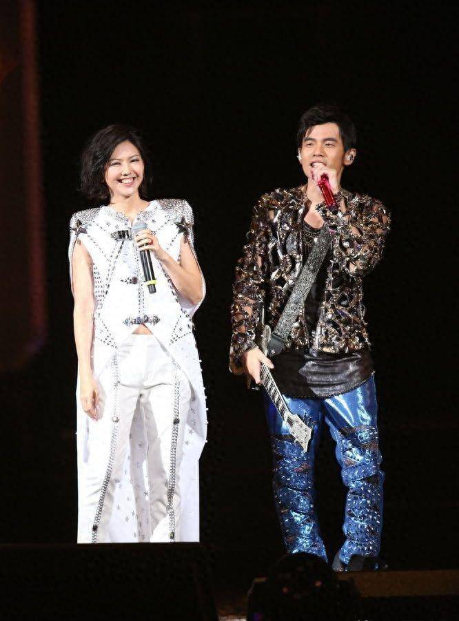 冷门歌手孙燕姿,差数据周杰伦?