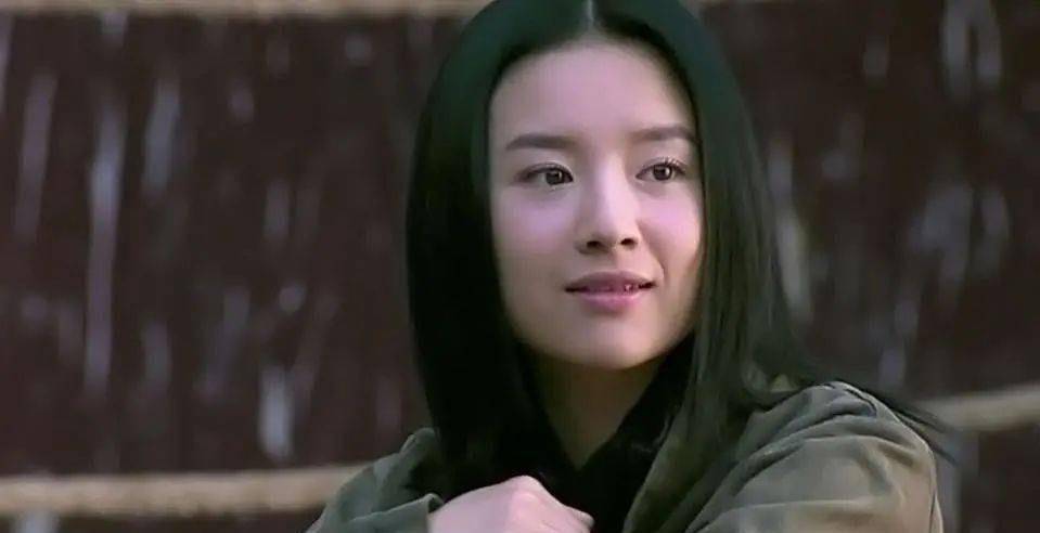 若不是那件事,如今的"顶流"大花,定有董洁一席之地_刘亦菲_冷清秋