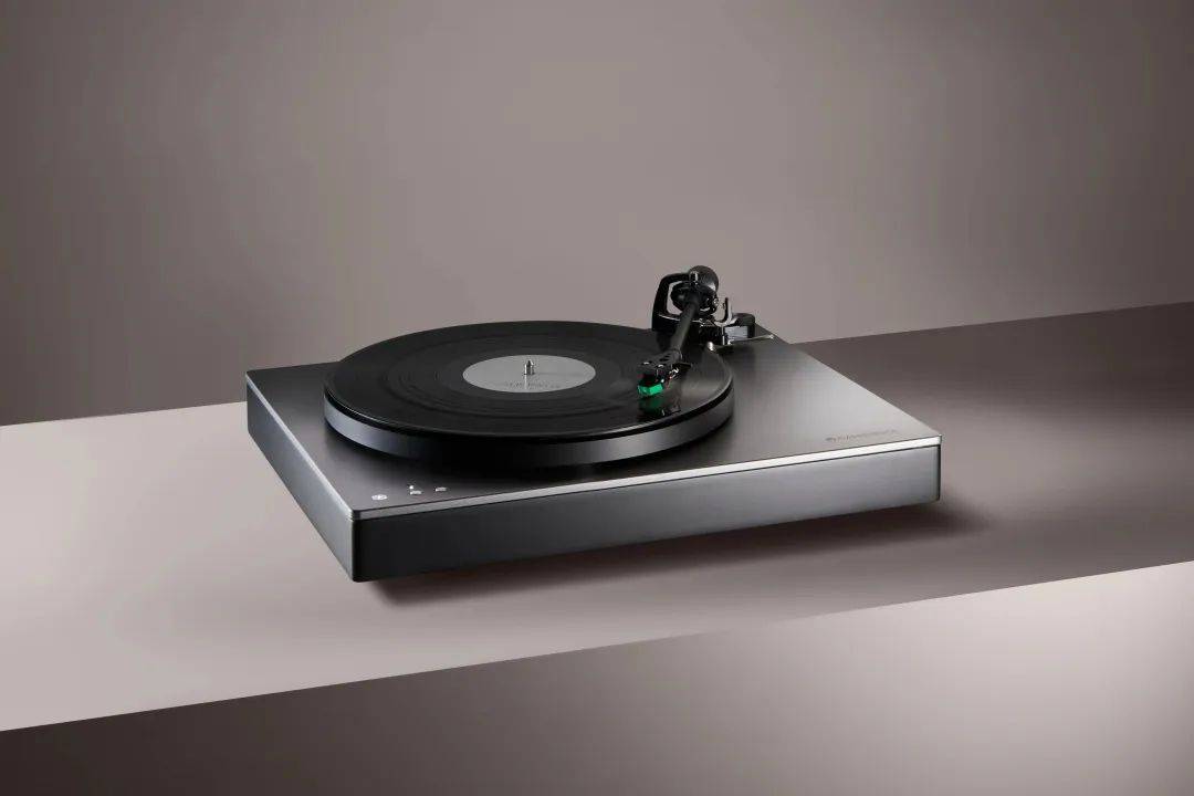 英国剑桥alva st黑胶唱机荣获"hifi.