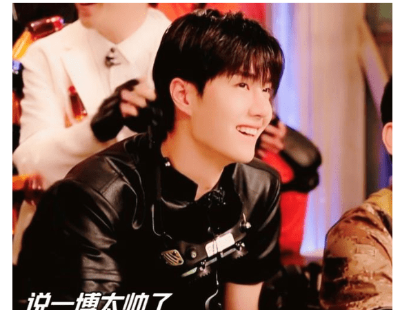 王一博:表面冷酷凶狠的生化人npc,摘下面具以后其实是王甜甜_角色_极