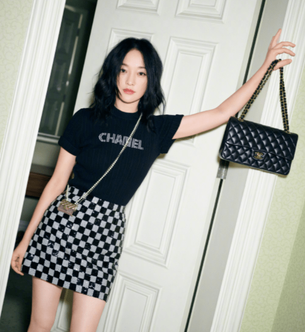 周迅拍摄与旁人热聊,身形消瘦太单薄,此前因病无法连线采访_网友_访谈