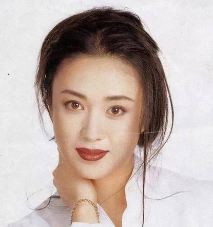 从"最美妲己"到"锒铛不听话",傅艺伟的结局,早已注定_杨晓丹_父母