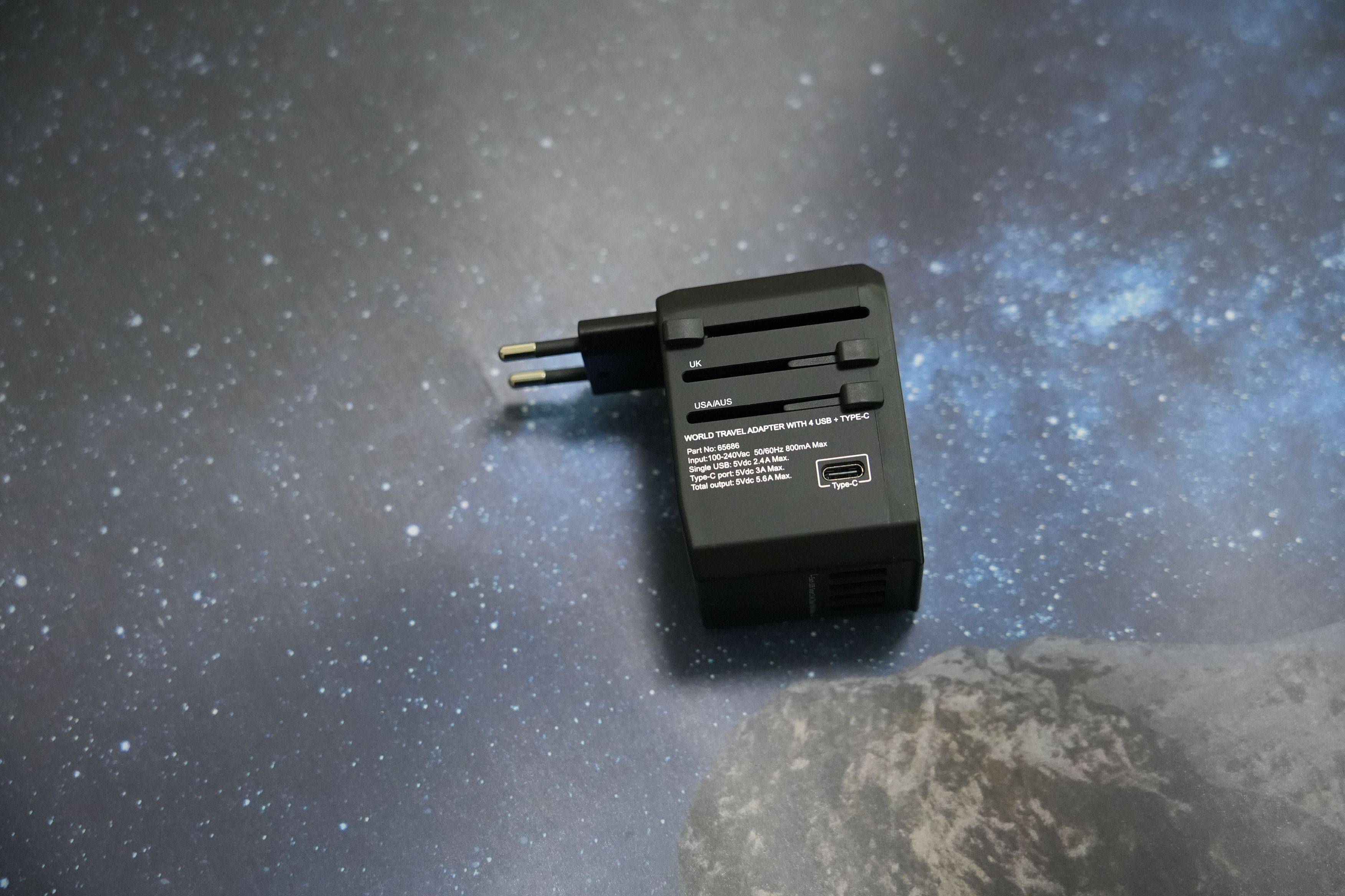 想要轻松旅行吗？威宝（Verbatim）旅行转换快充插头为你助力！