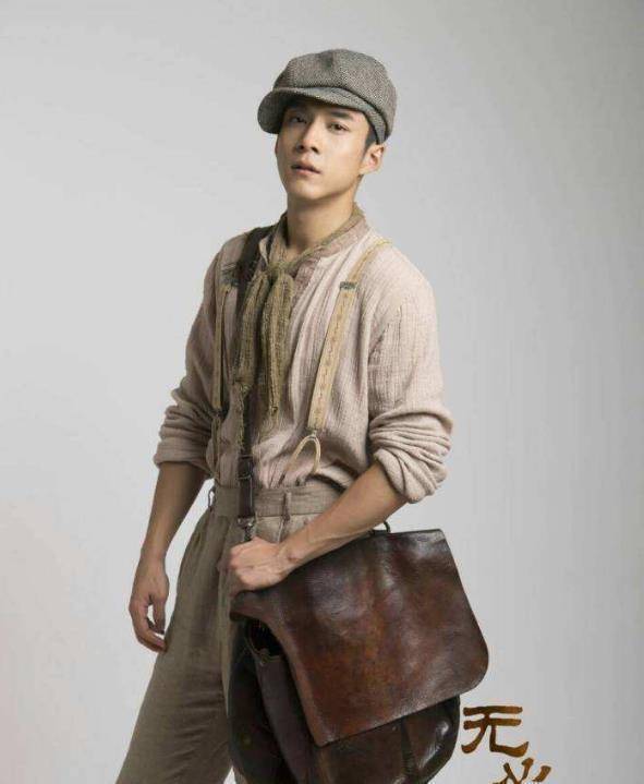 "张若昀一结婚,韩东君也被催婚了,真的是崔月催人老啊!